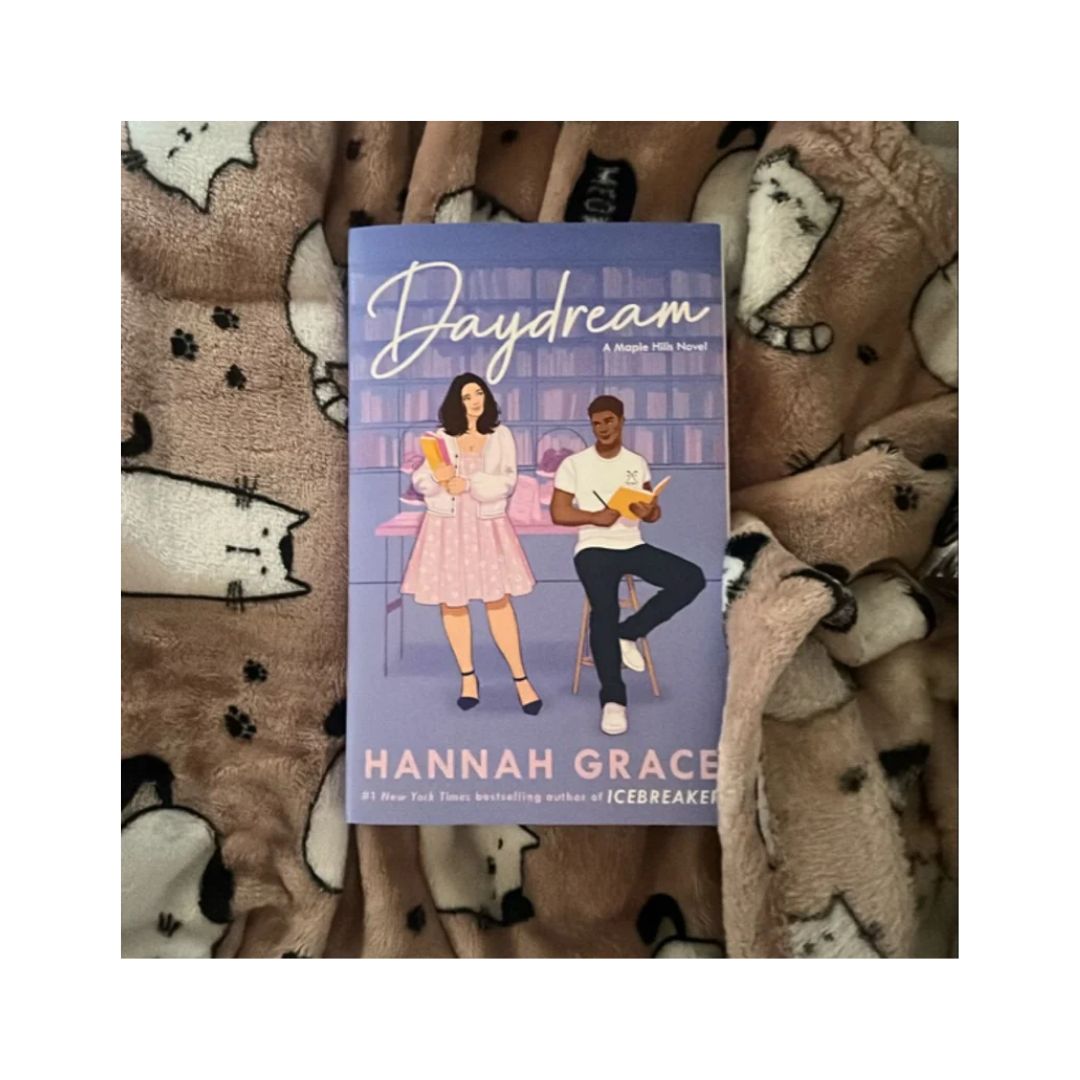 cover-of-daydream-by-hannah-grace