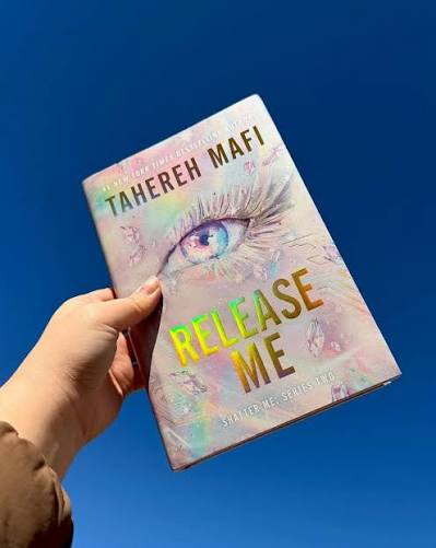 Release Me by Tahereh Mafi - front cover of Shatter Me Series Two book 2 paperback, available in Pakistan