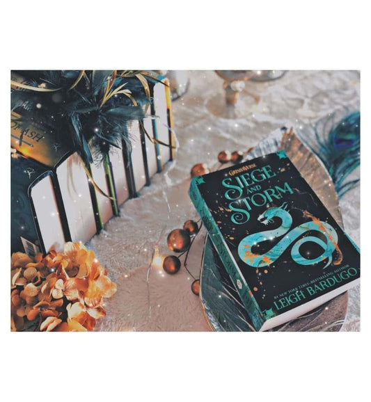 siege-and-storm-the-shadow-and-bone-trilogy-2-by-leigh-bardugo-book-image-pakistan-bookstore